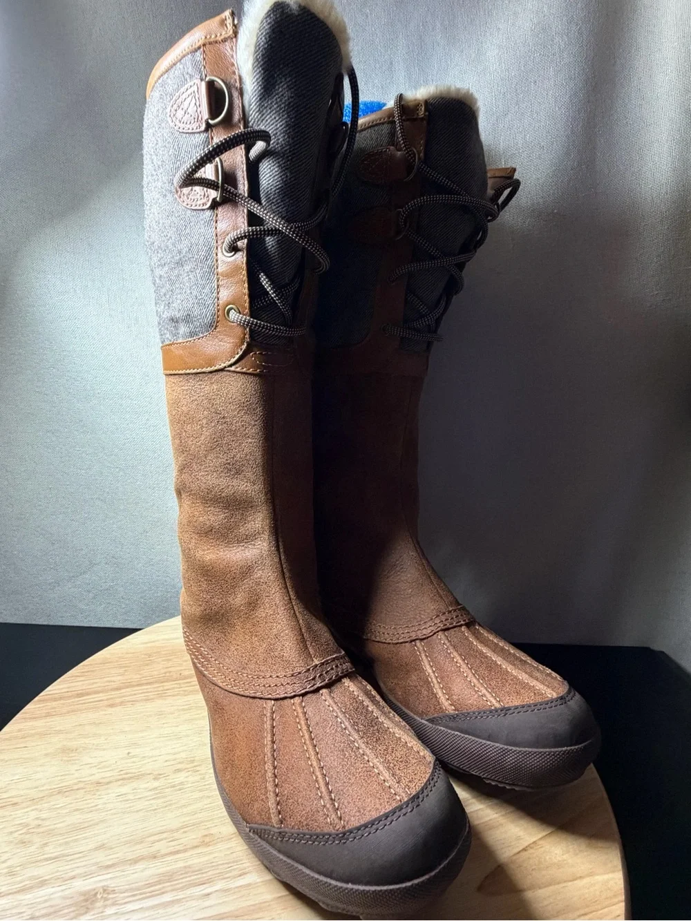 Ugg women’s Belcloud Chestnut boots